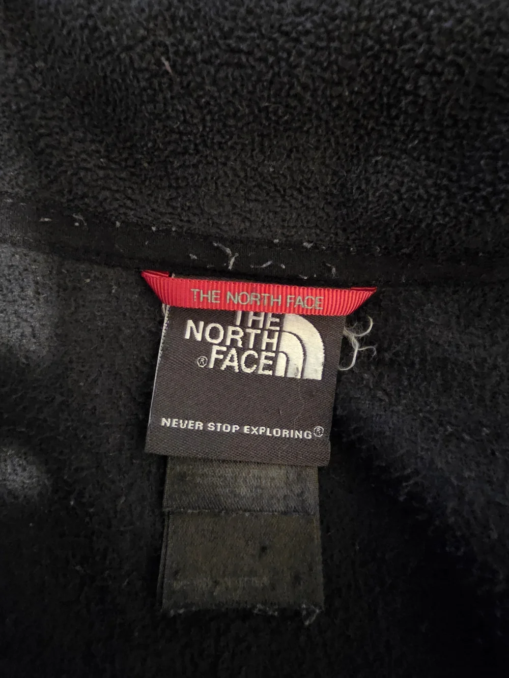 The North Face Men’s Black Half-Zip Fleece Pullover